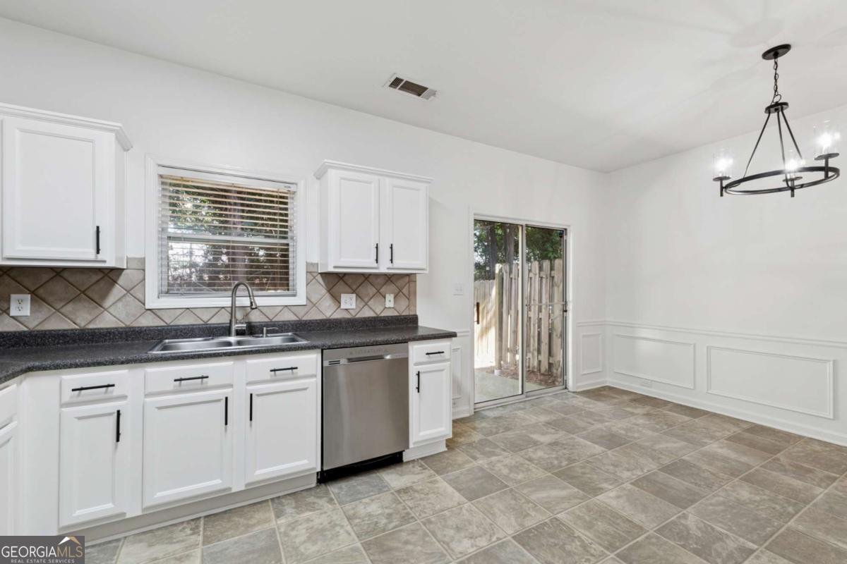 2130 EXECUTIVE Drive Duluth - 12