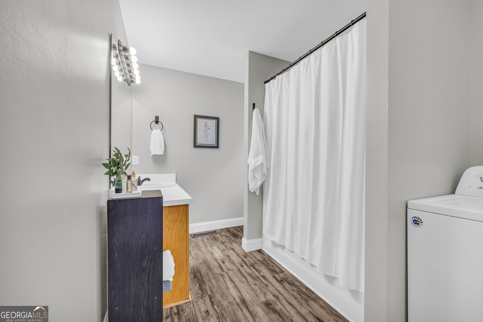 424 Head Street Cleveland - 30