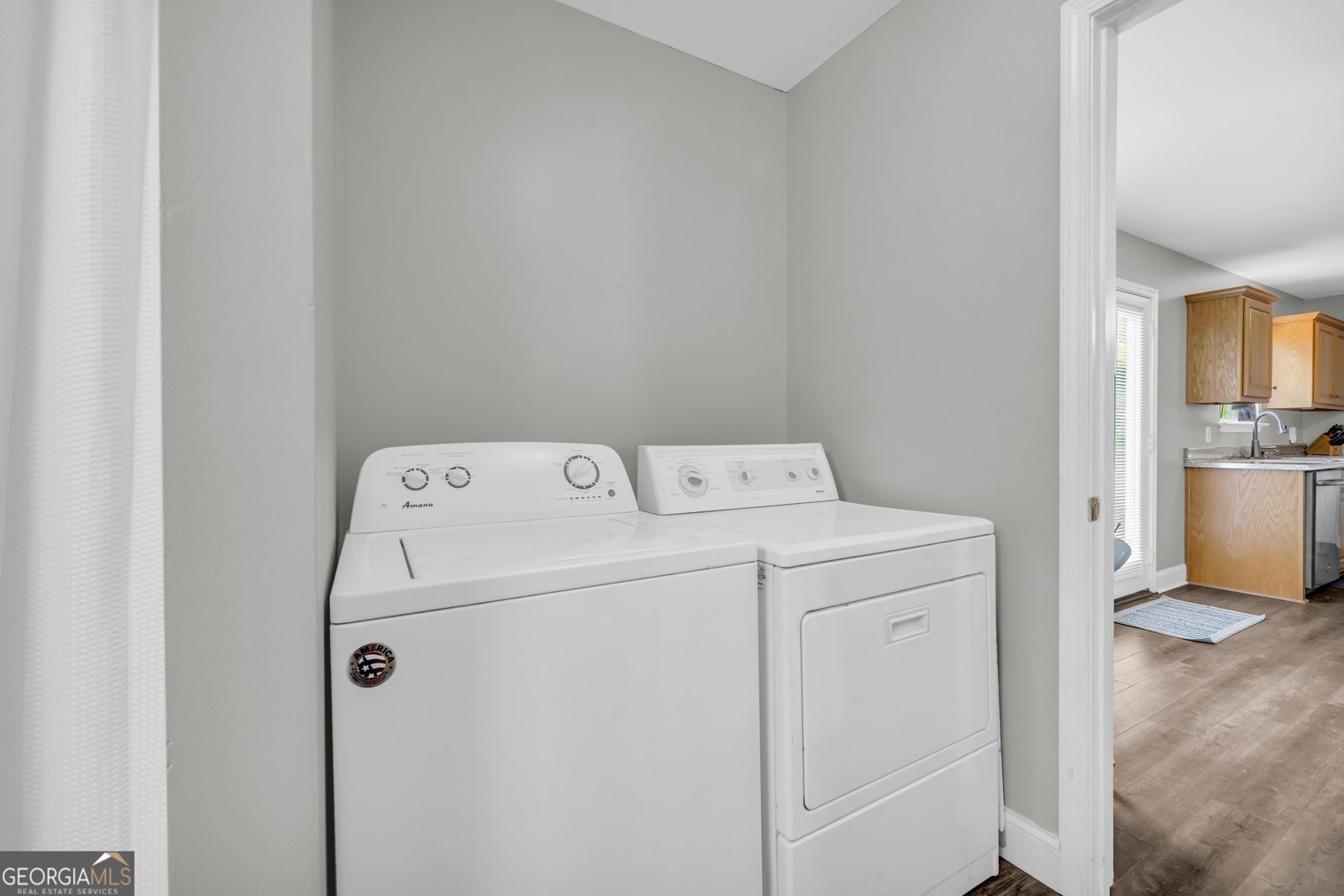 424 Head Street Cleveland - 32