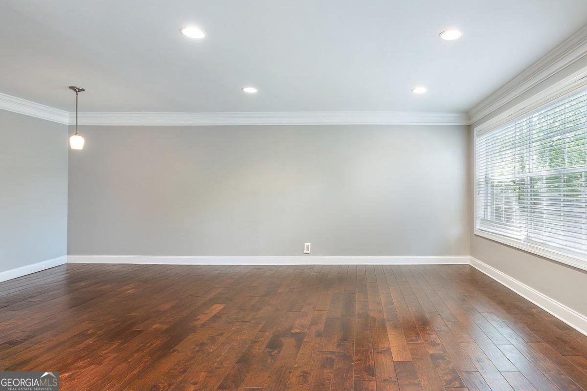 6980 Roswell Road Atlanta - 11