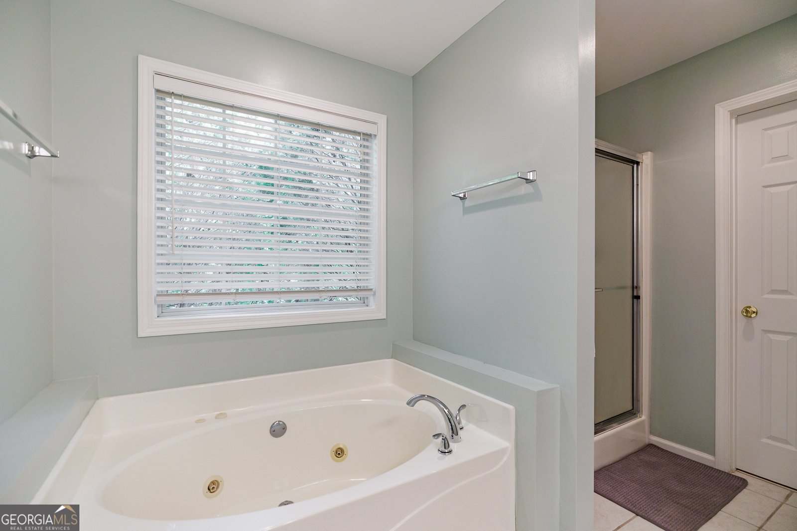 115 Crystal Creek Court Hull - 14