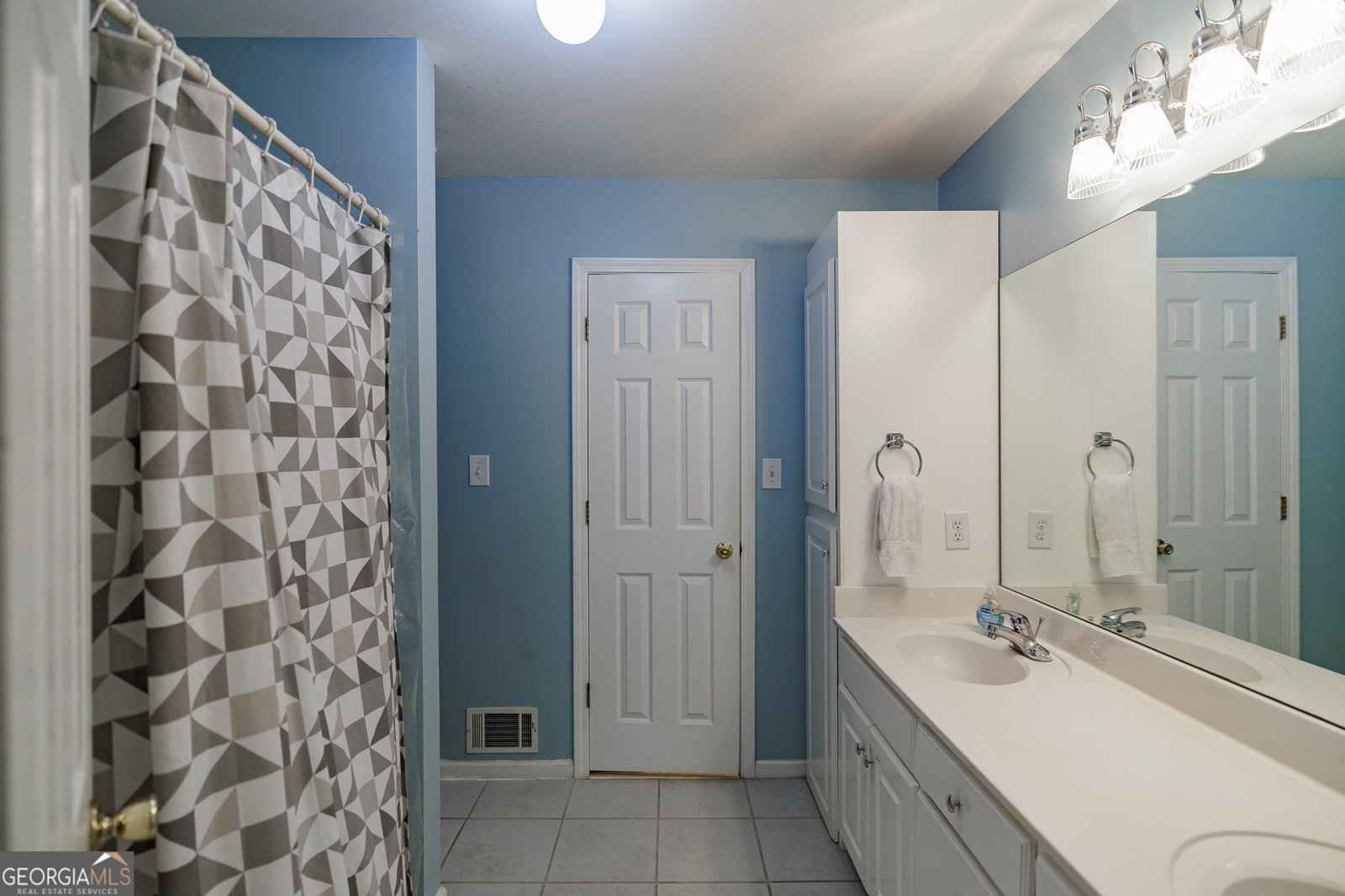 115 Crystal Creek Court Hull - 17