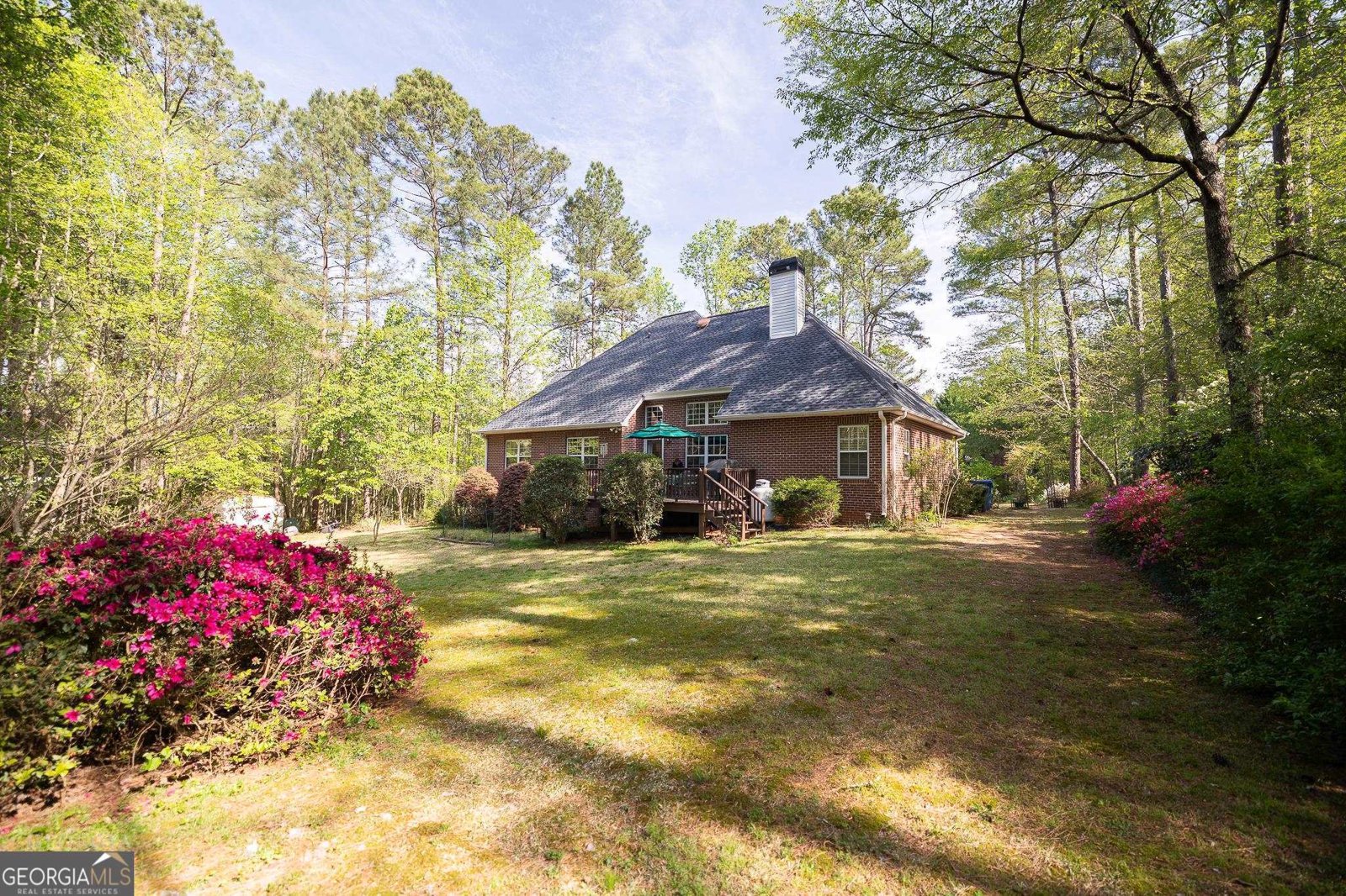 115 Crystal Creek Court Hull - 2