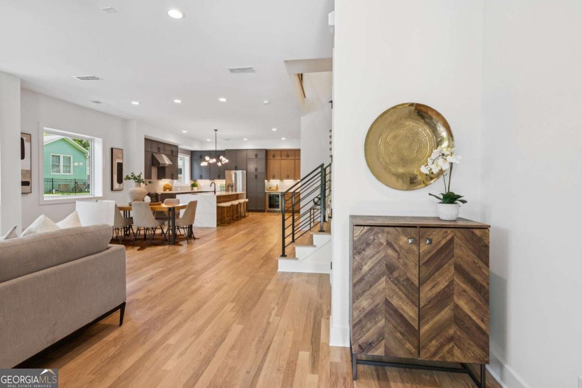 81 Walthall Street Atlanta - 2