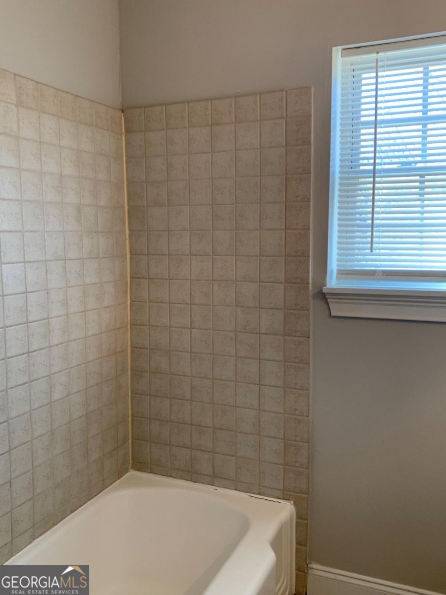 2367 Cascade Road Atlanta - 9