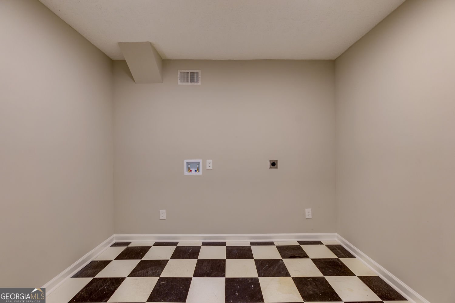 216 Hickory Way CANTON - 16
