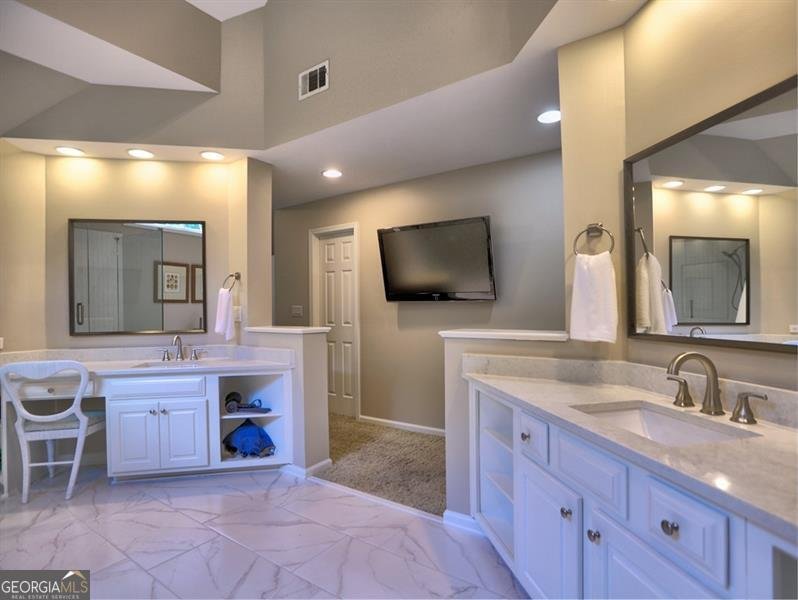 658 VININGS ESTATES Drive Mableton - 17