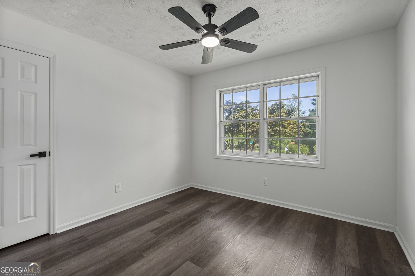 2800 Vultee Drive Columbus - 18