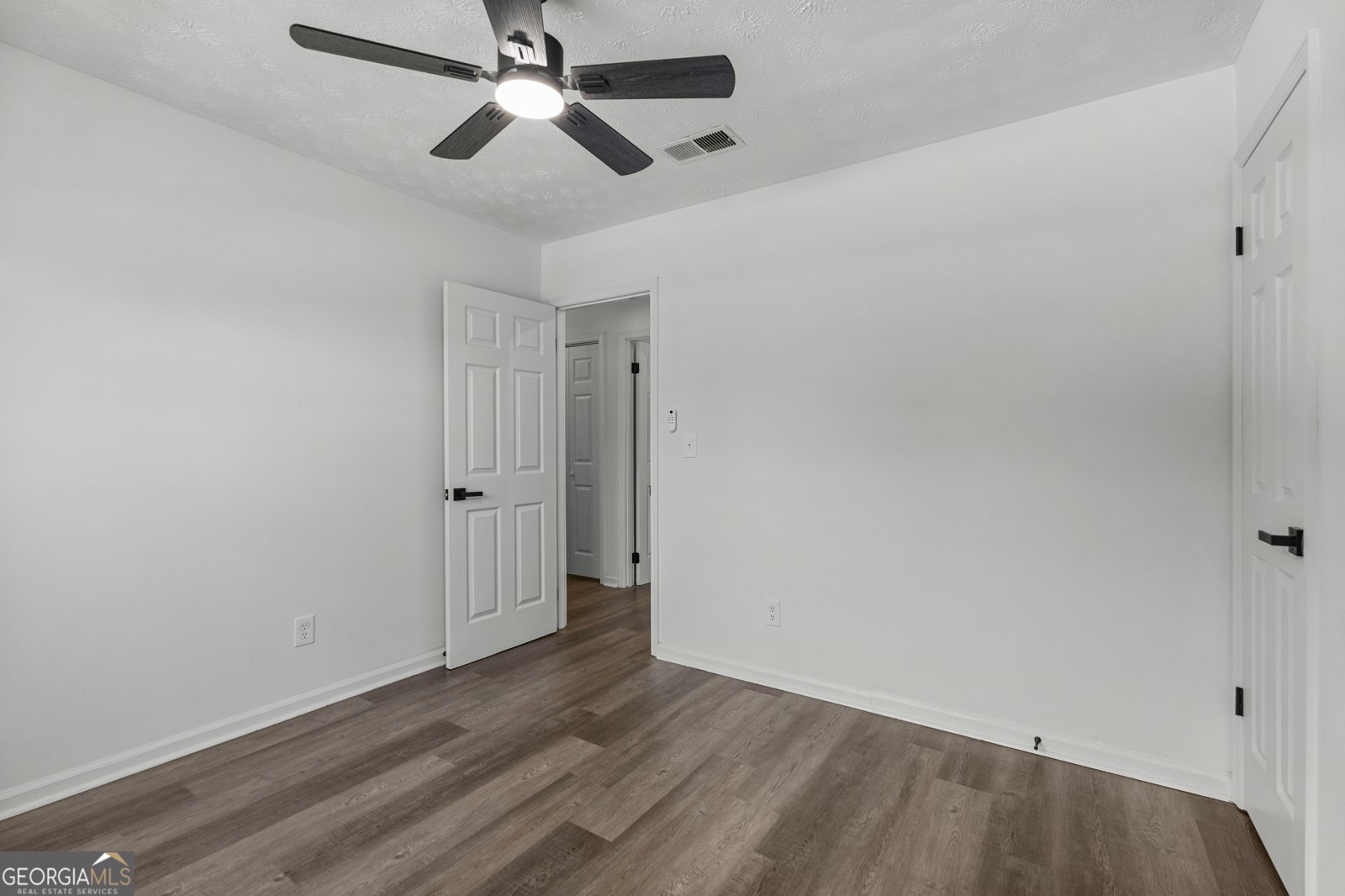 2800 Vultee Drive Columbus - 19