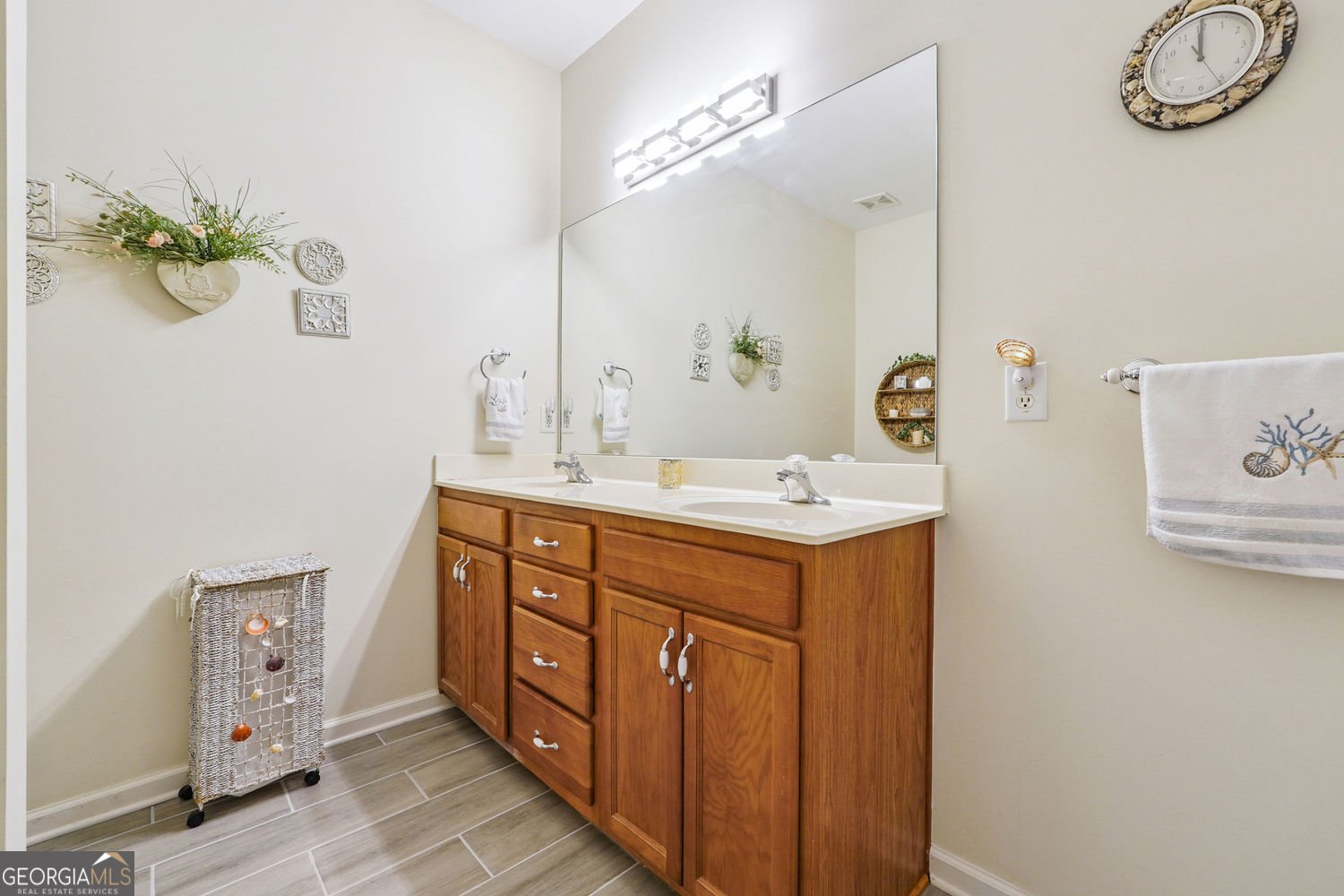 119 Holiday Road, Unit 301 Road Buford - 20