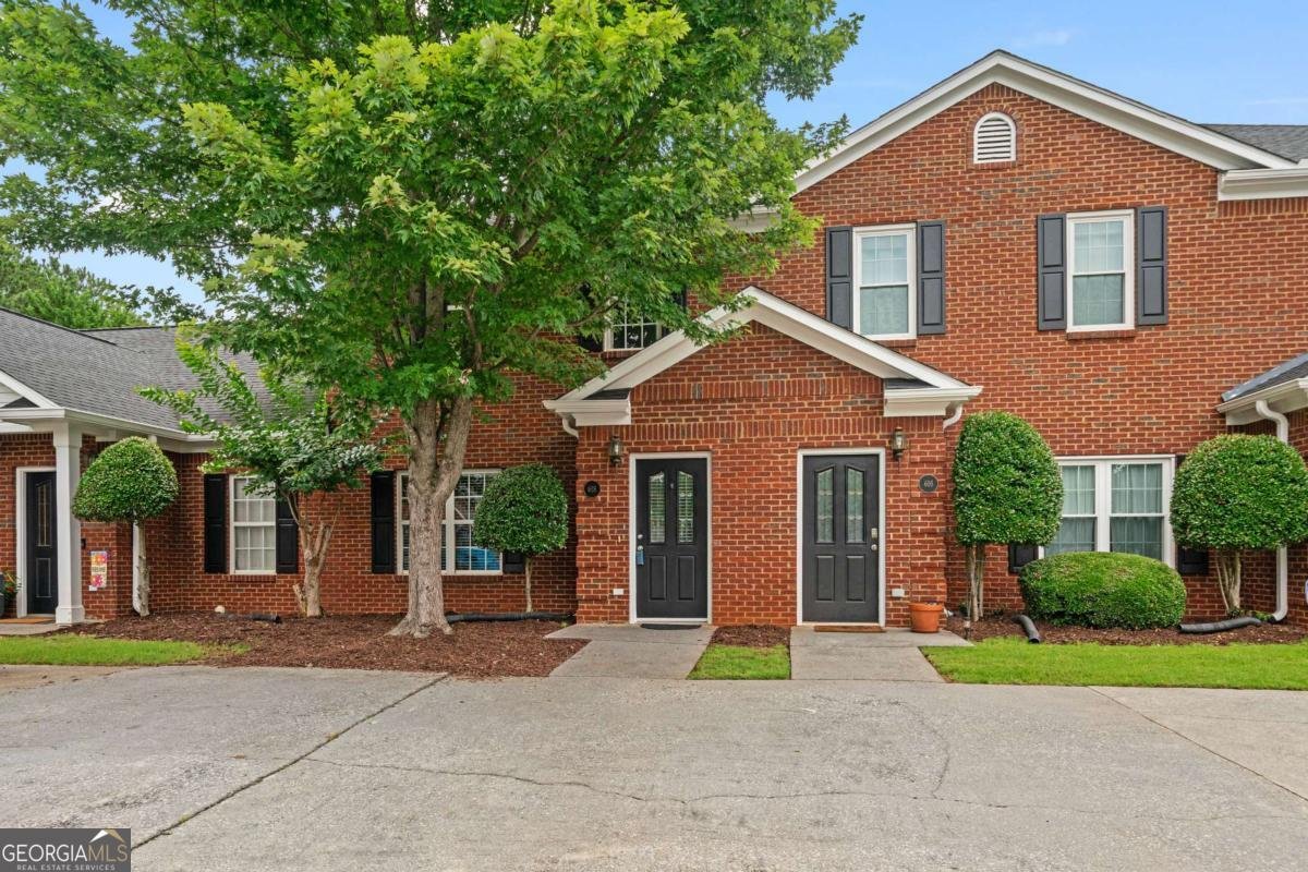 618 Manor Way Cartersville - 1