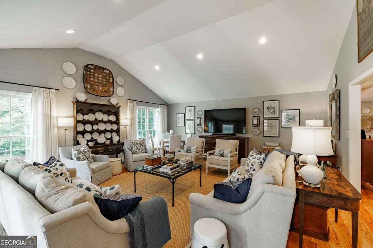 1060 Woodhollow Lane Athens - 27
