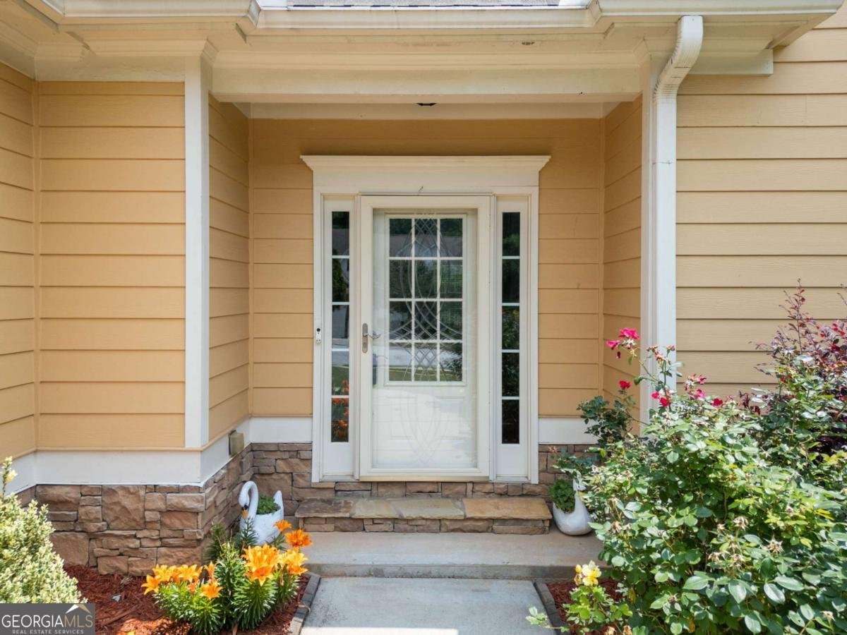 9996 Village South Drive Douglasville - 3