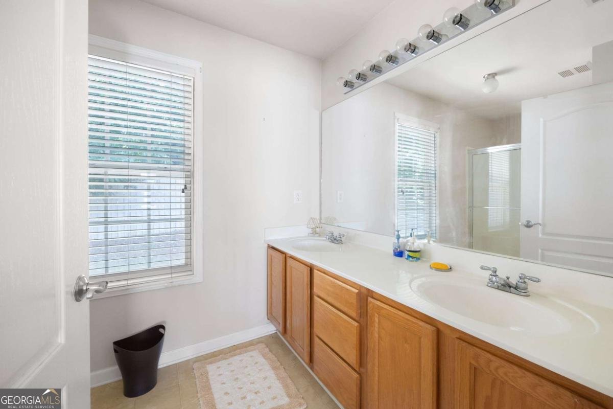 5069 KATHRYN GLEN Drive Acworth - 18