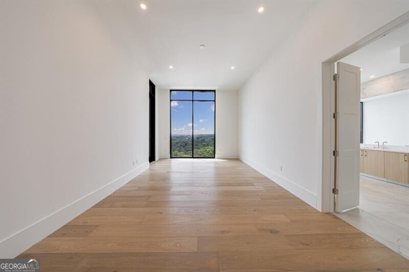 2425 Peachtree Road Atlanta - 19