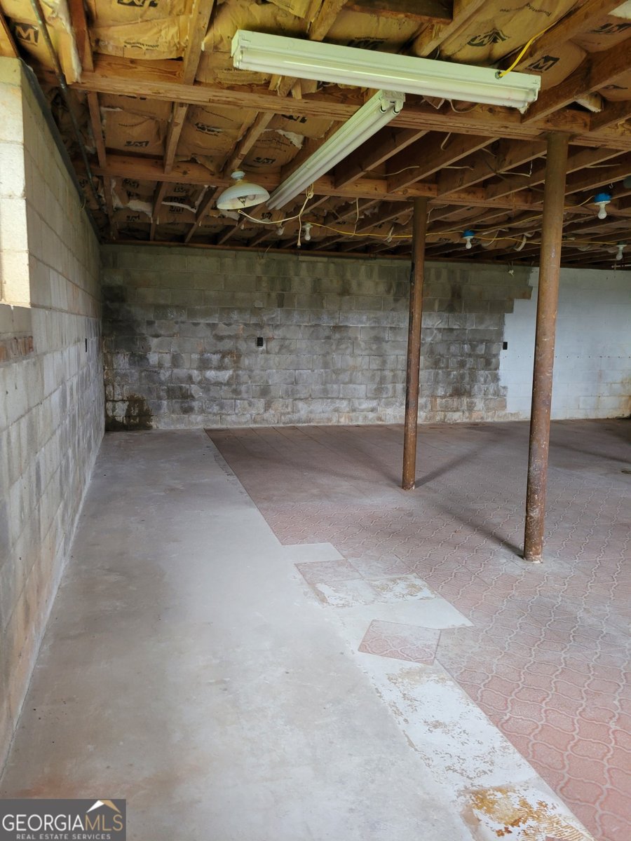 919 Leatherford Road Cleveland - 12