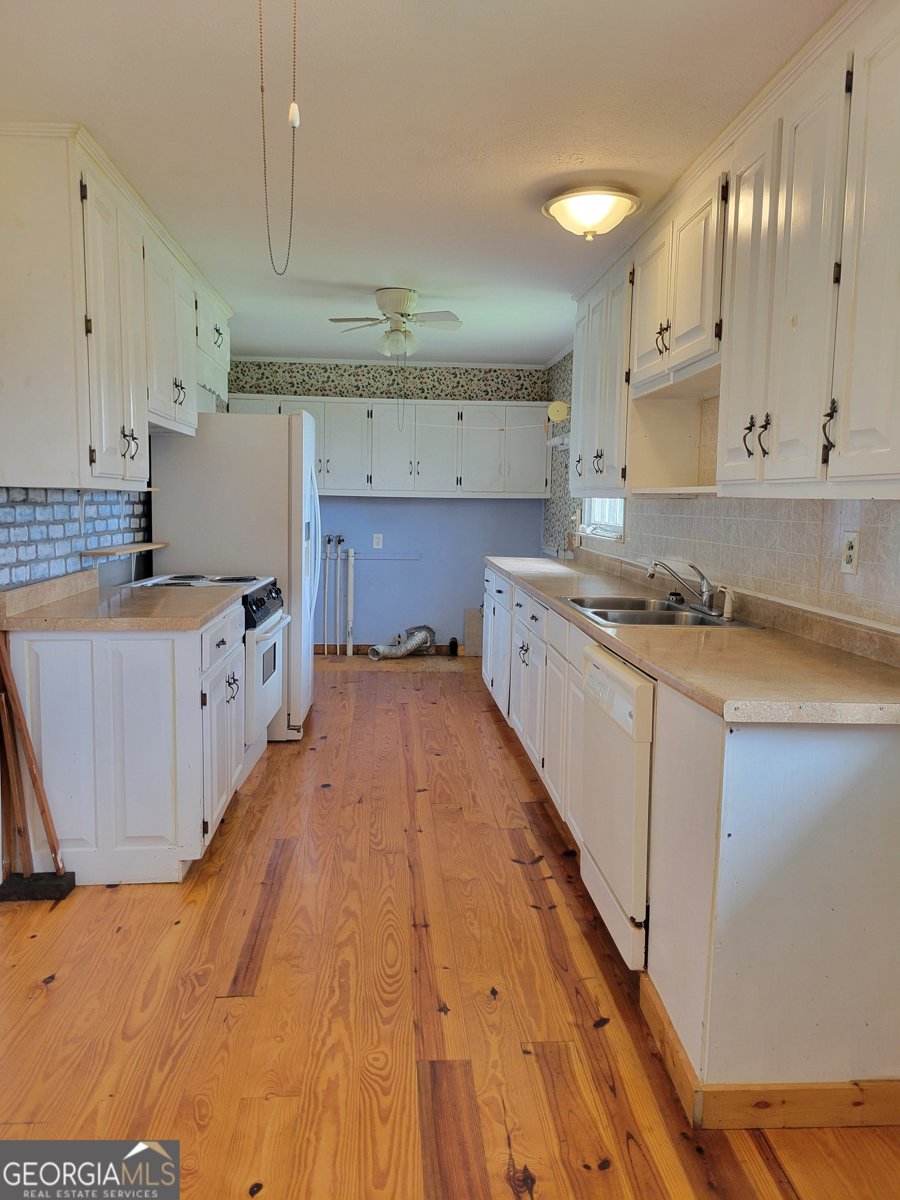 919 Leatherford Road Cleveland - 16