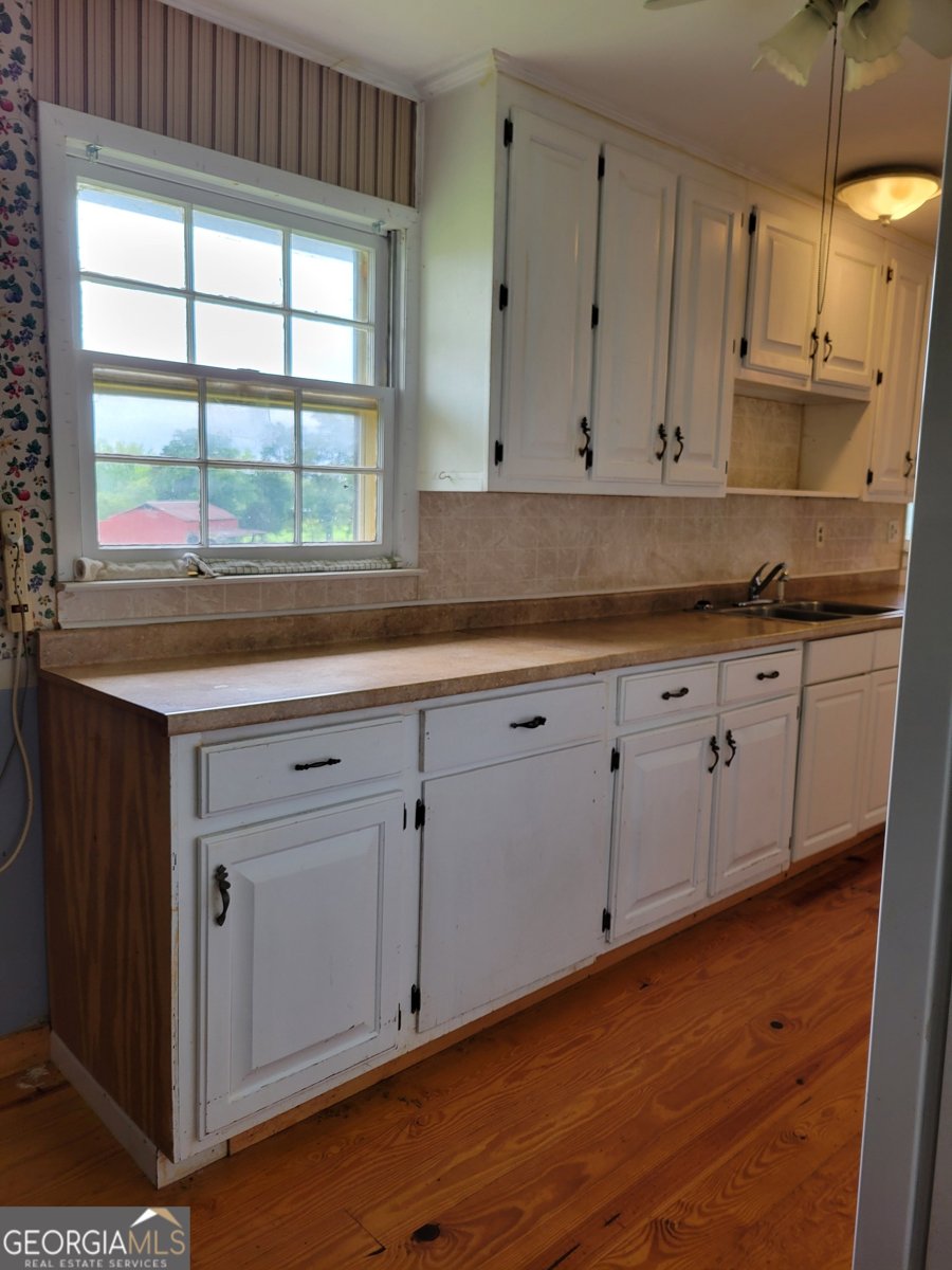 919 Leatherford Road Cleveland - 18