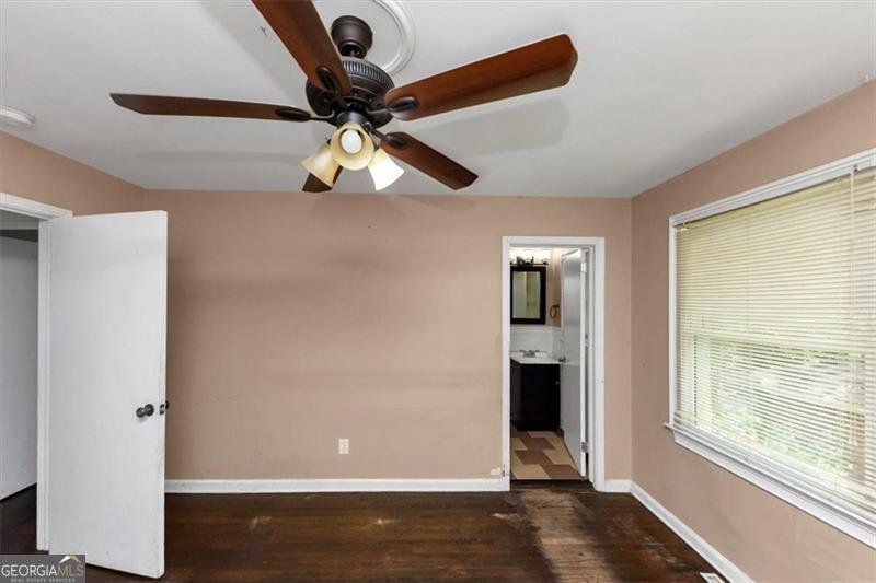 2702 ROLLINGWOOD Lane Atlanta - 19