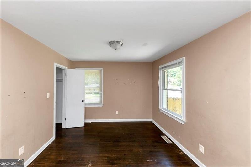 2702 ROLLINGWOOD Lane Atlanta - 22