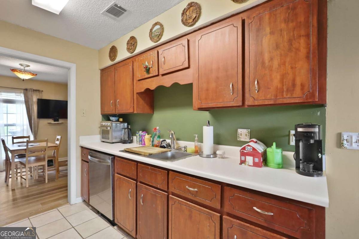 1267 Louise Lane Hinesville - 14