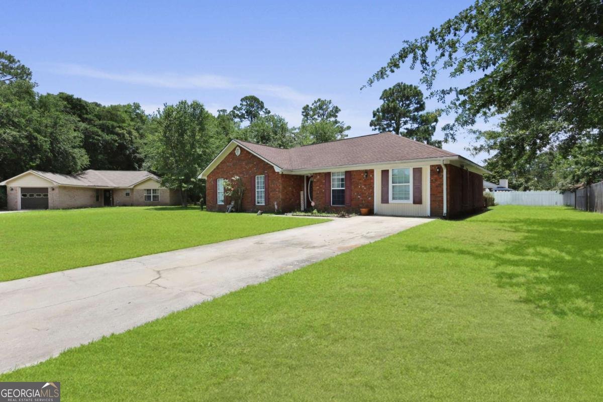 1267 Louise Lane Hinesville - 29
