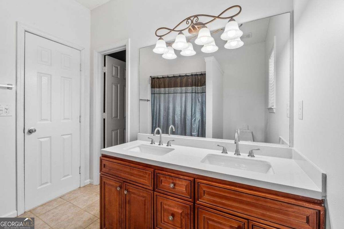 42 PIEDMONT Drive Senoia - 24