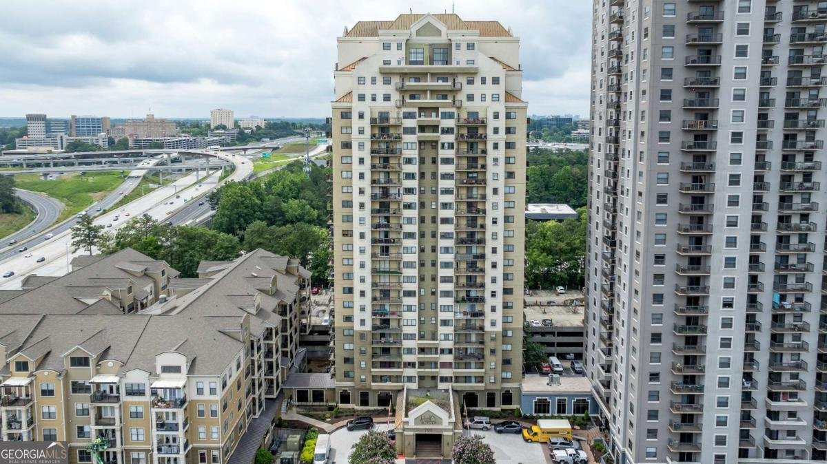 795 Hammond Drive Sandy Springs - 3