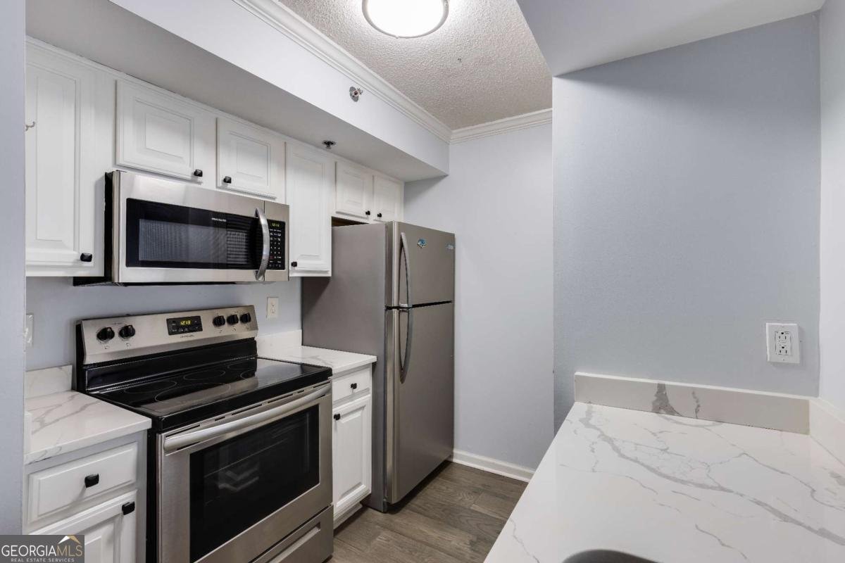 795 Hammond Drive Sandy Springs - 7