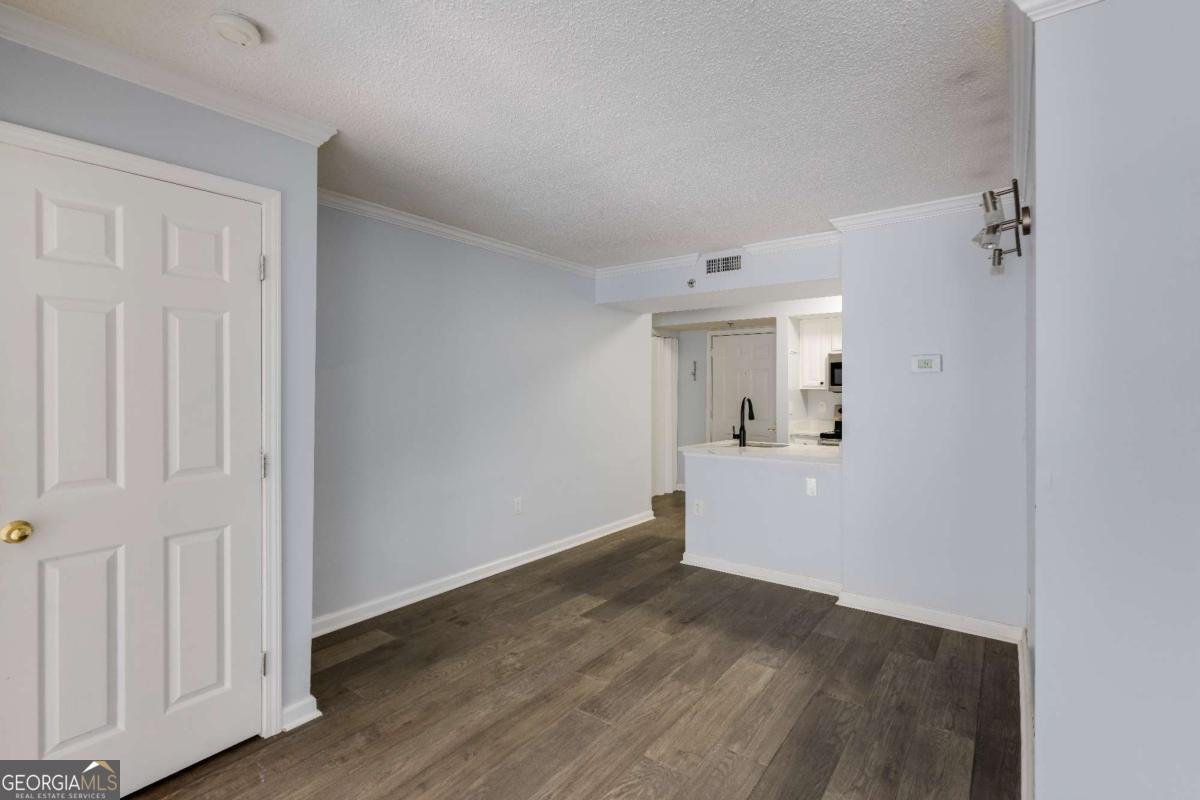 795 Hammond Drive Sandy Springs - 8