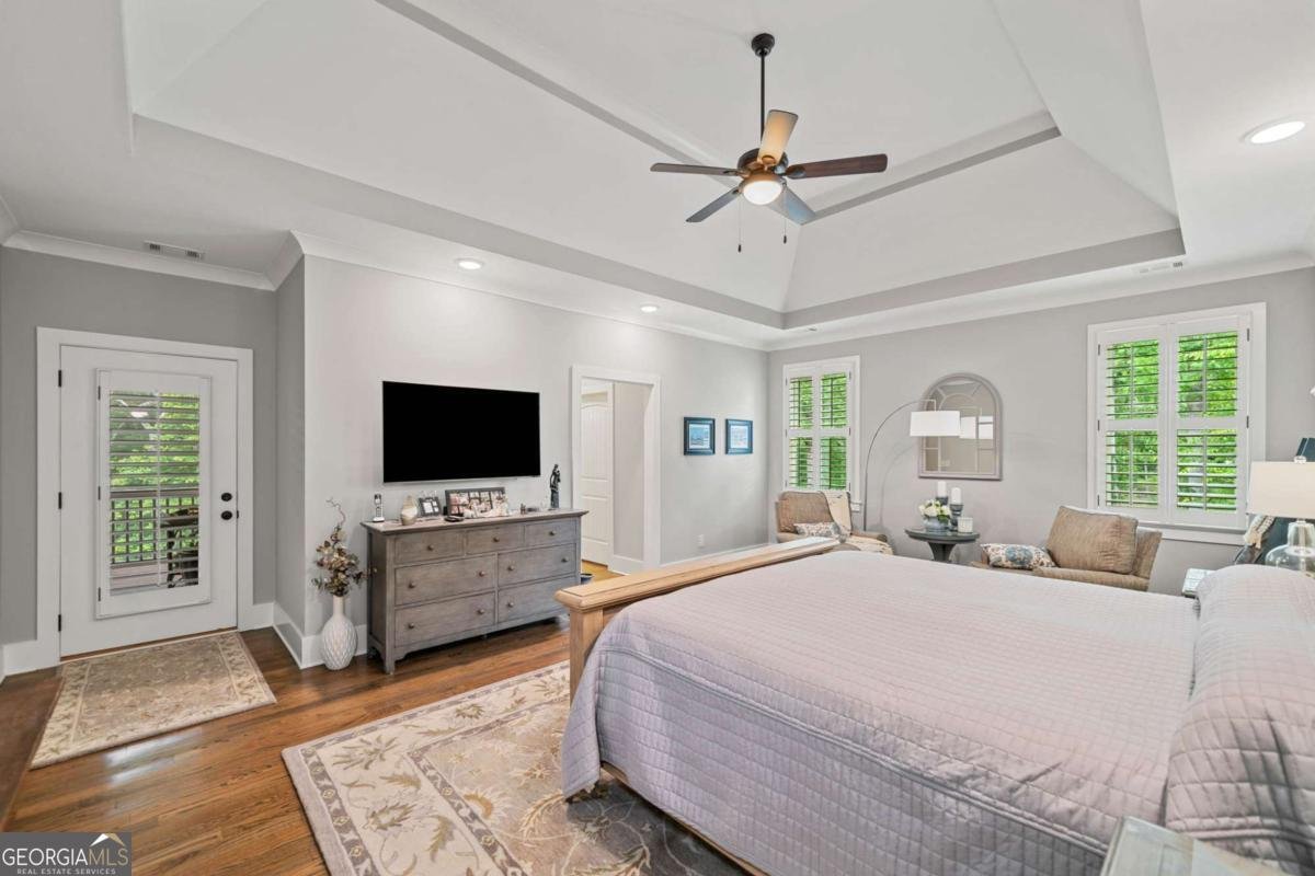 208 Wilshire Terrace White - 20