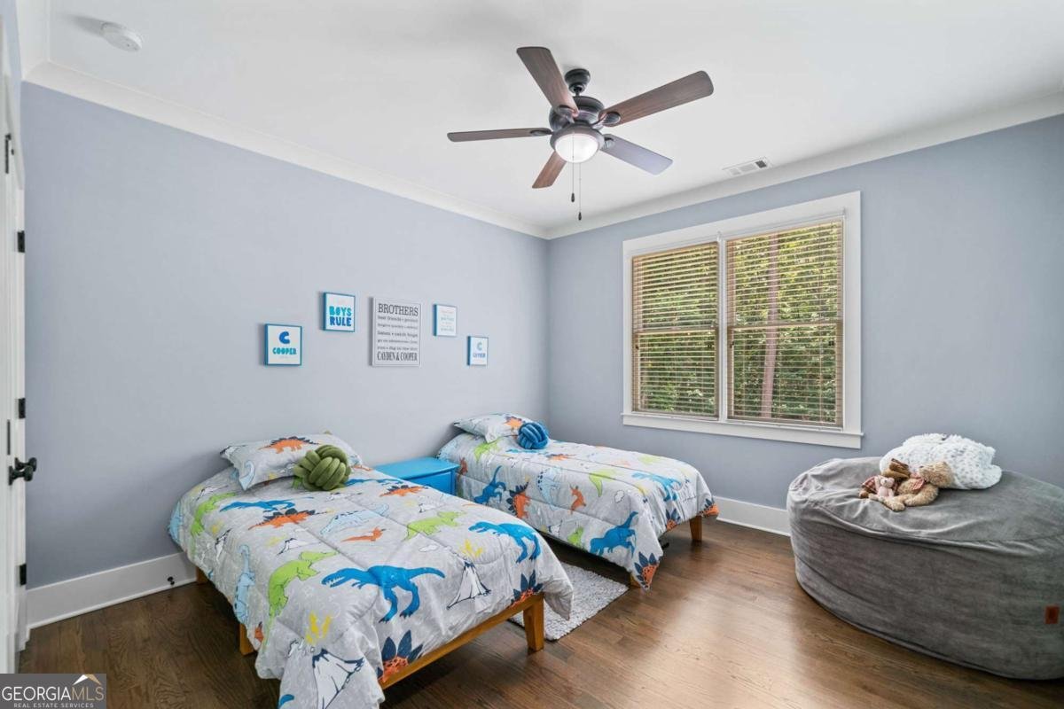 208 Wilshire Terrace White - 26