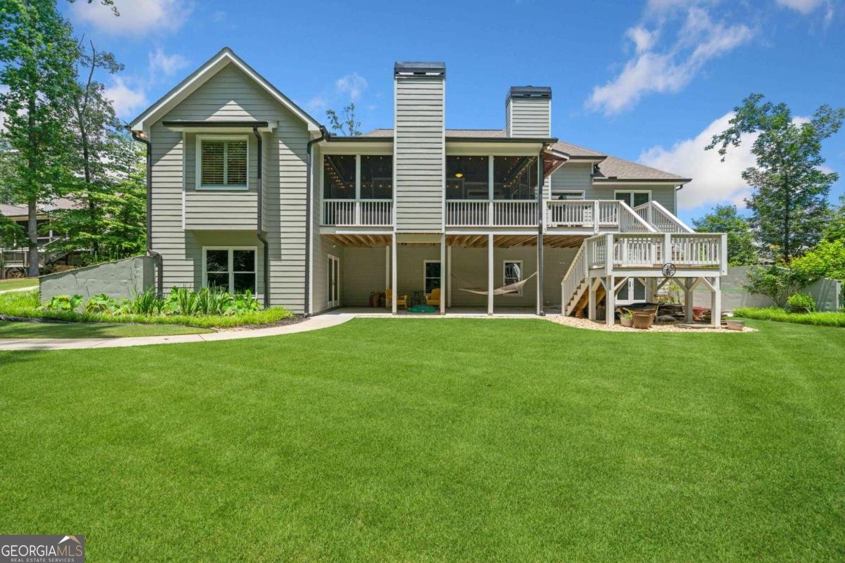 208 Wilshire Terrace White - 39