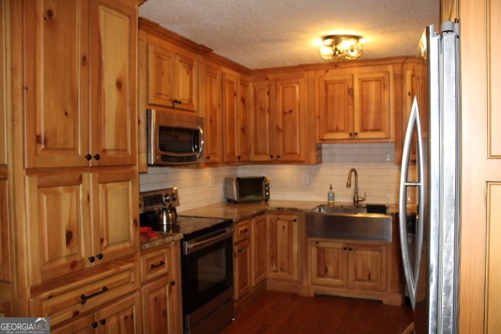 1571 Highway 341 Barnesville - 23