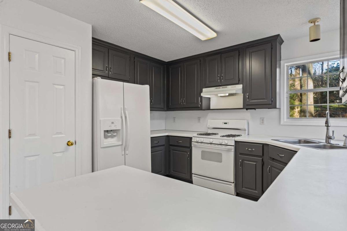 305 BRIDGEWATER Terrace Canton - 12