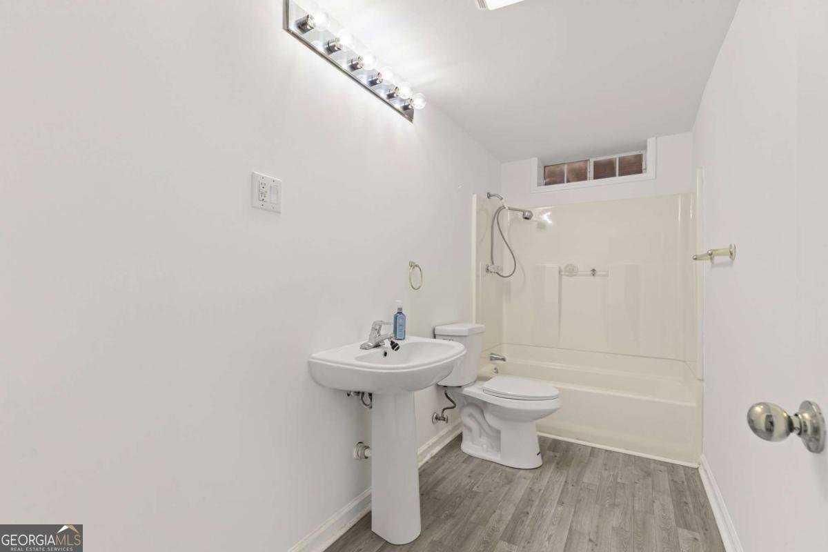 305 BRIDGEWATER Terrace Canton - 24