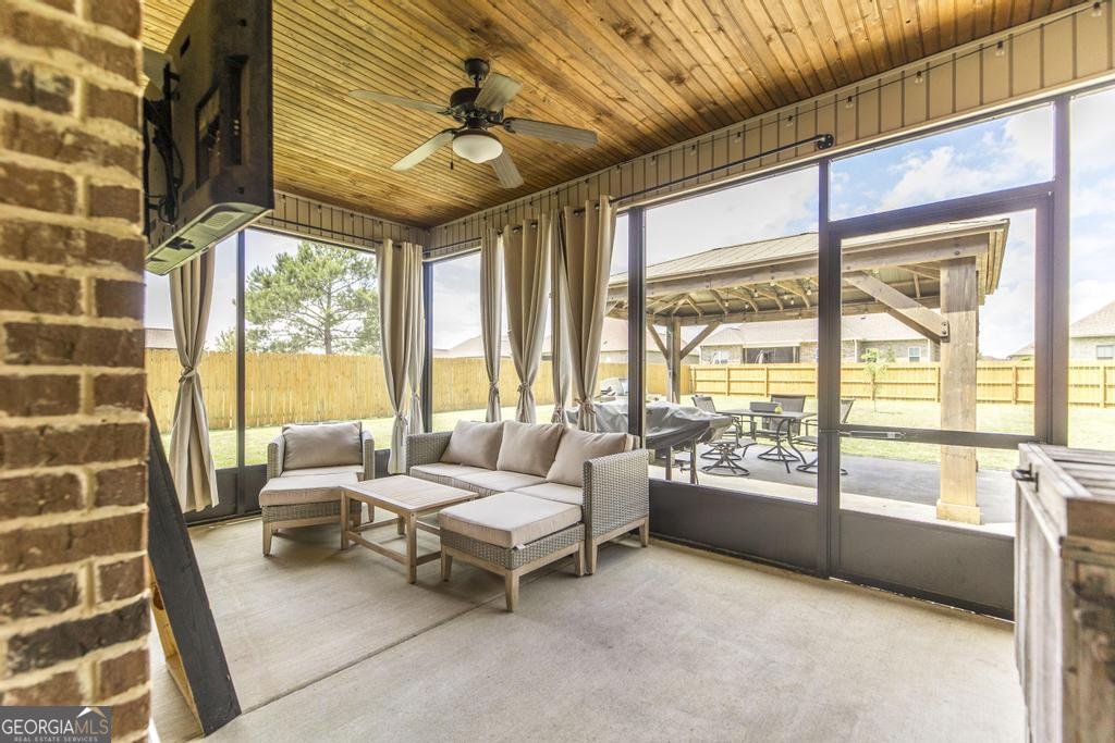 217 Woodlands Boulevard Kathleen - 30