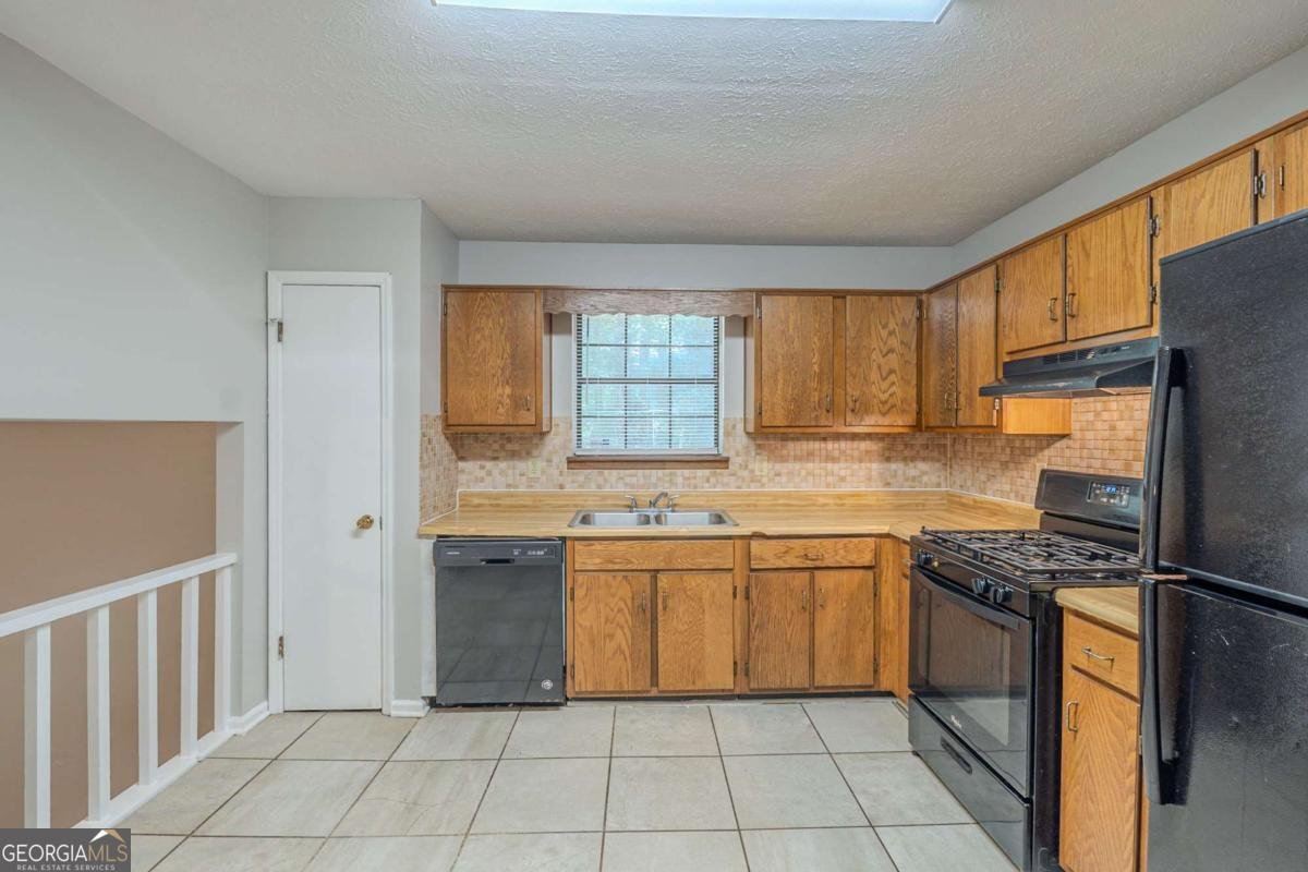 2247 Cherokee Valley Drive Lithonia - 13