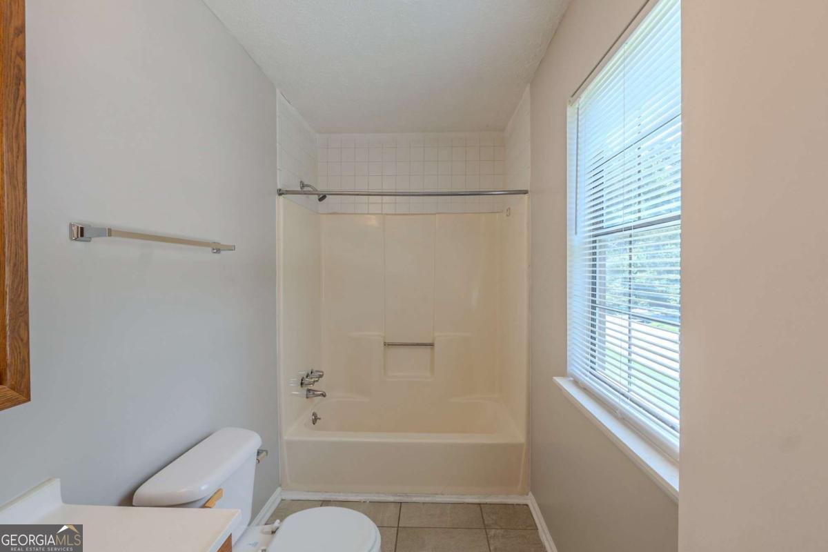 2247 Cherokee Valley Drive Lithonia - 21