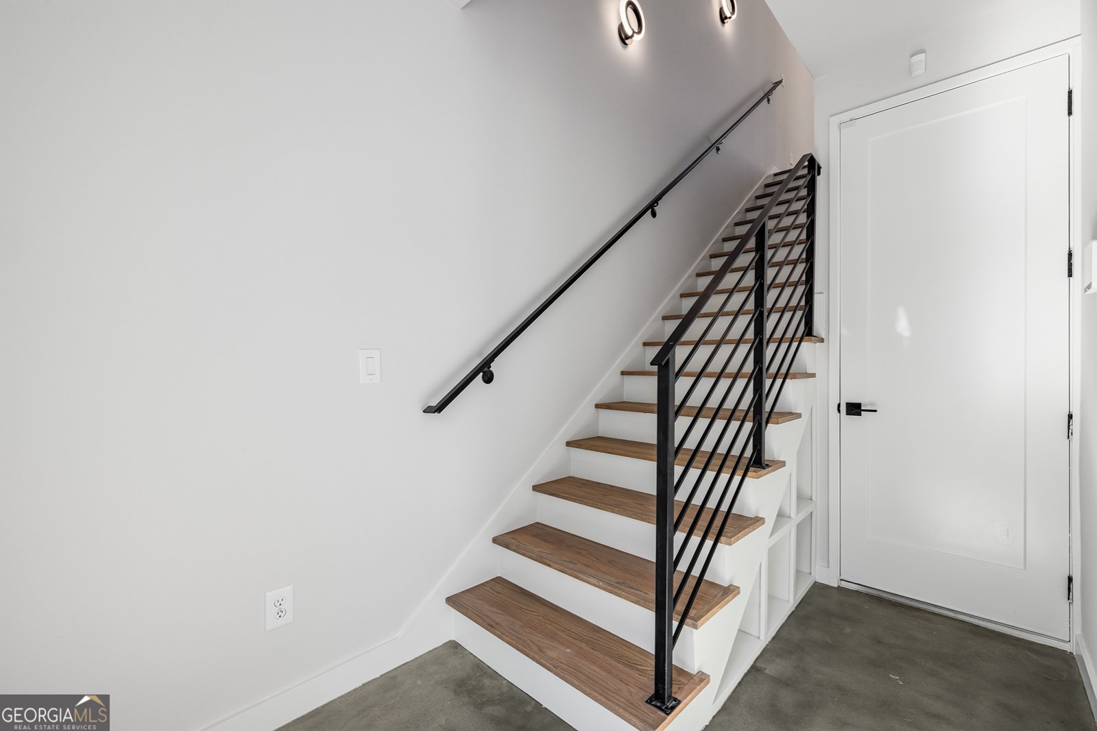 105 Georgia Avenue Atlanta - 27