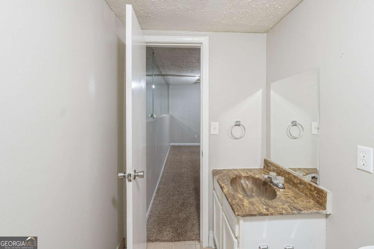 2242 Cherokee Valley Circle Lithonia - 24