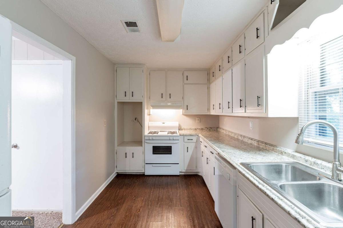 2047 Cliffton Terrace Snellville - 7