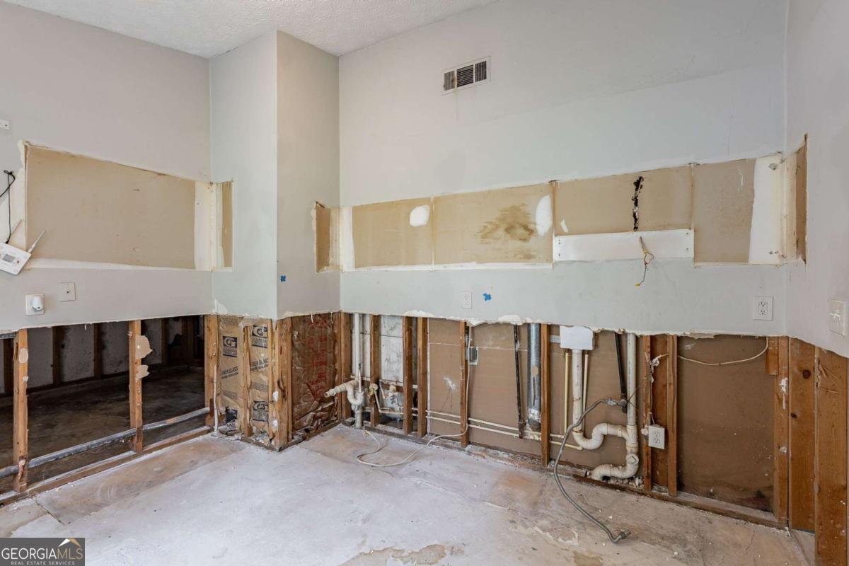 5856 Rock Road Union City - 2