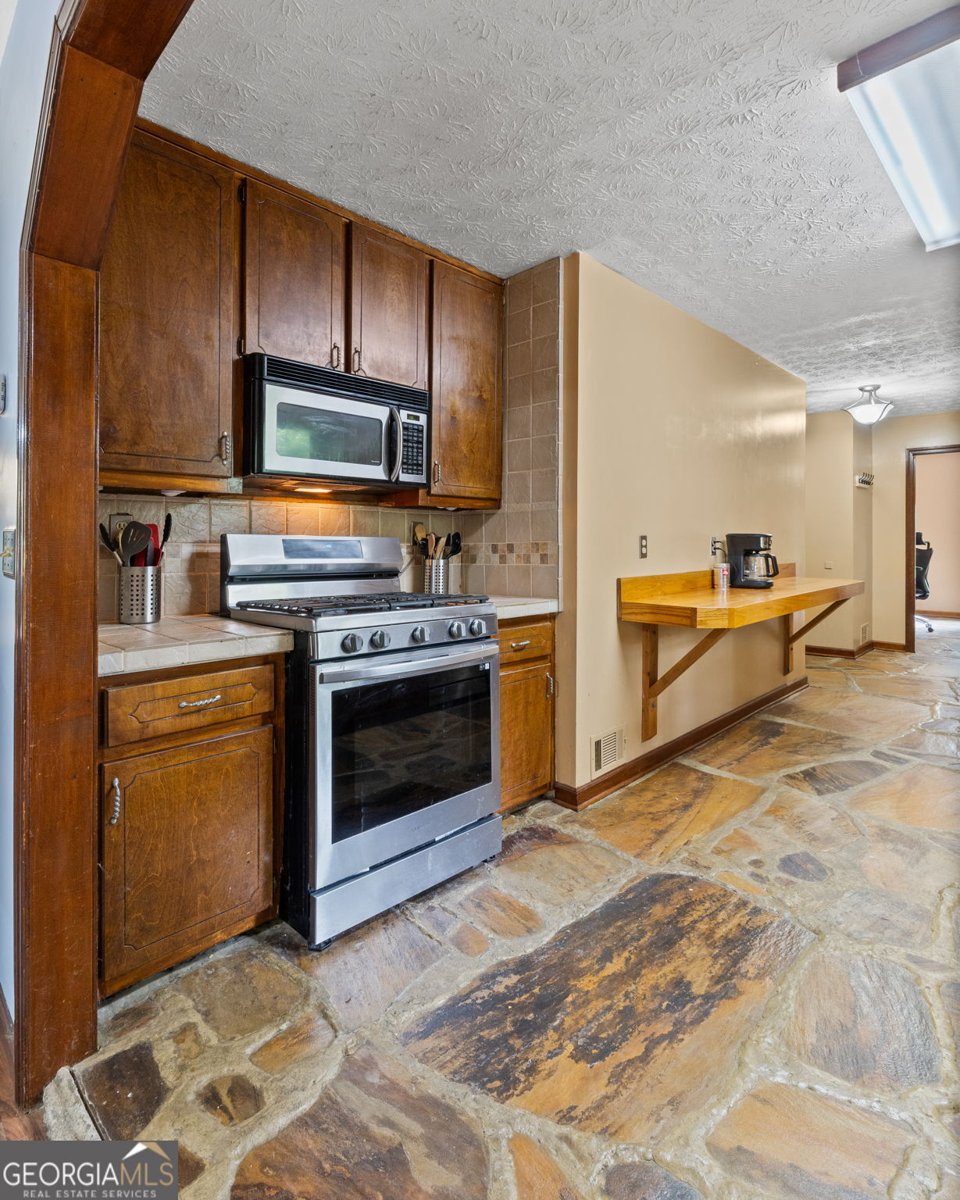 1290 Shadowlawn Drive Conyers - 14
