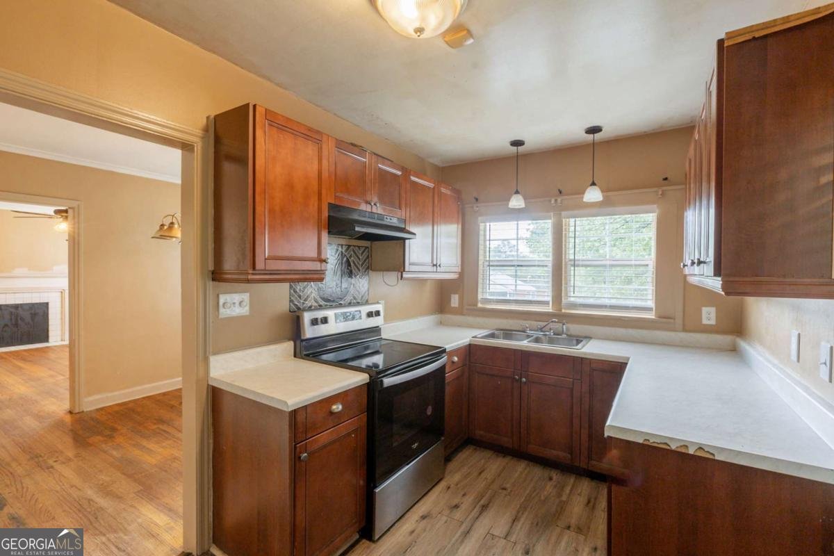 879 Sylvan Place Atlanta - 1