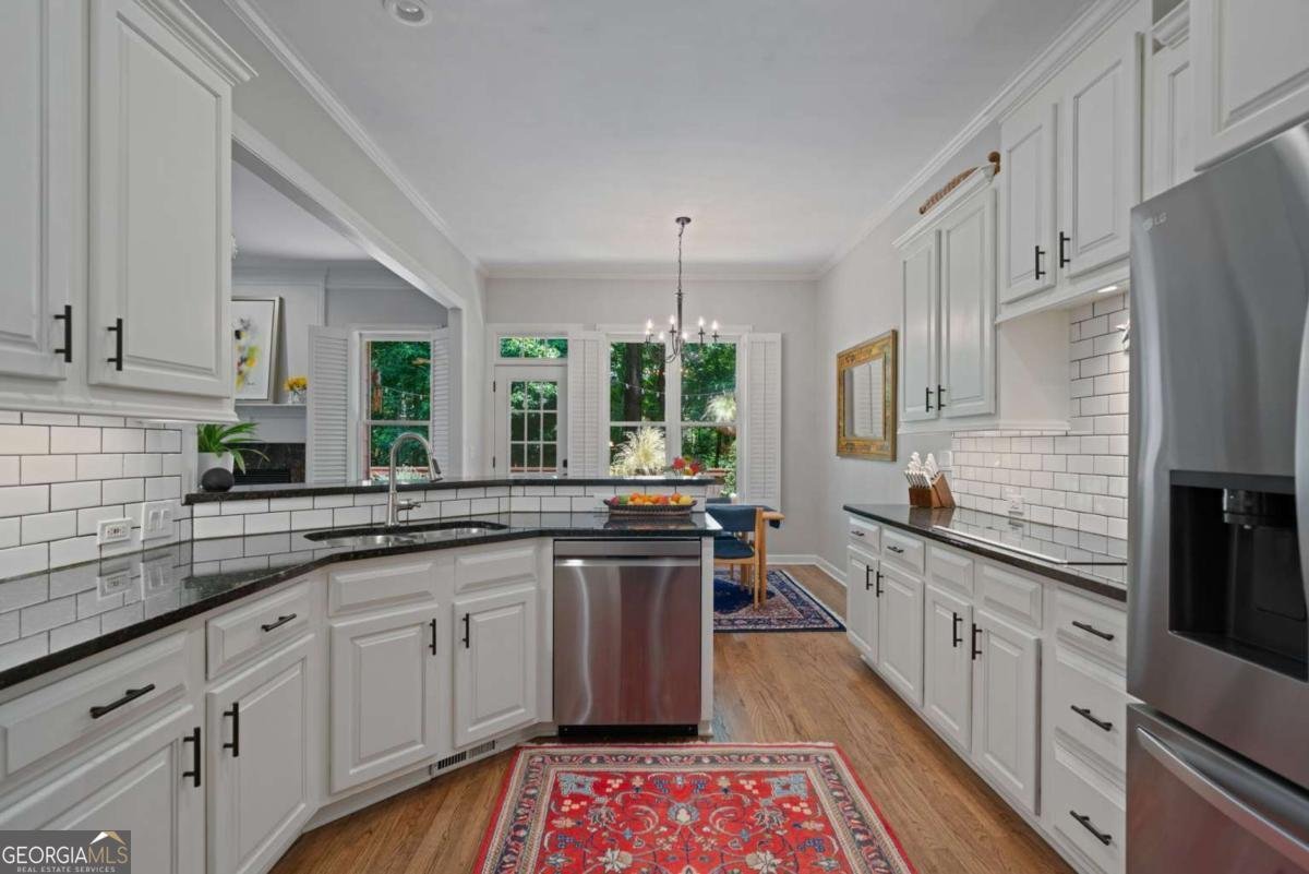 3401 Village Green Drive Roswell - 8