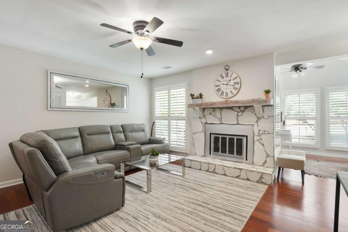 3210 Lake Pointe Circle Roswell - 4