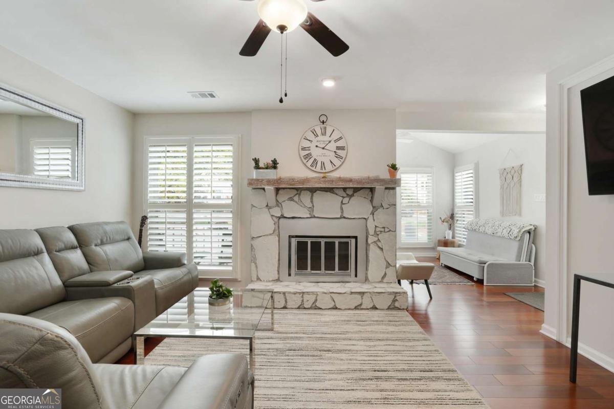 3210 Lake Pointe Circle Roswell - 5