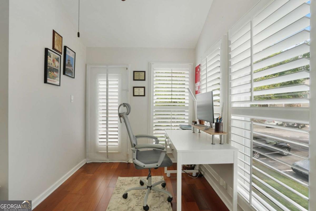 3210 Lake Pointe Circle Roswell - 8