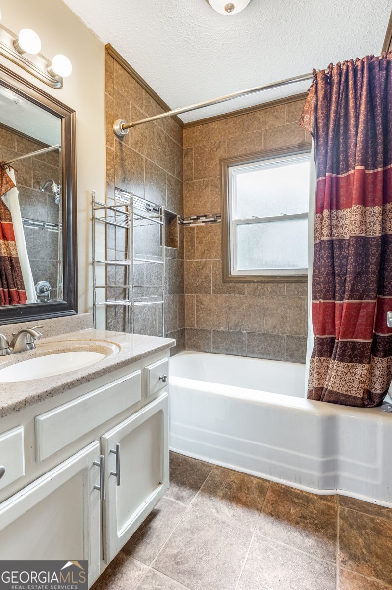 712 Moore Avenue Lafayette - 18